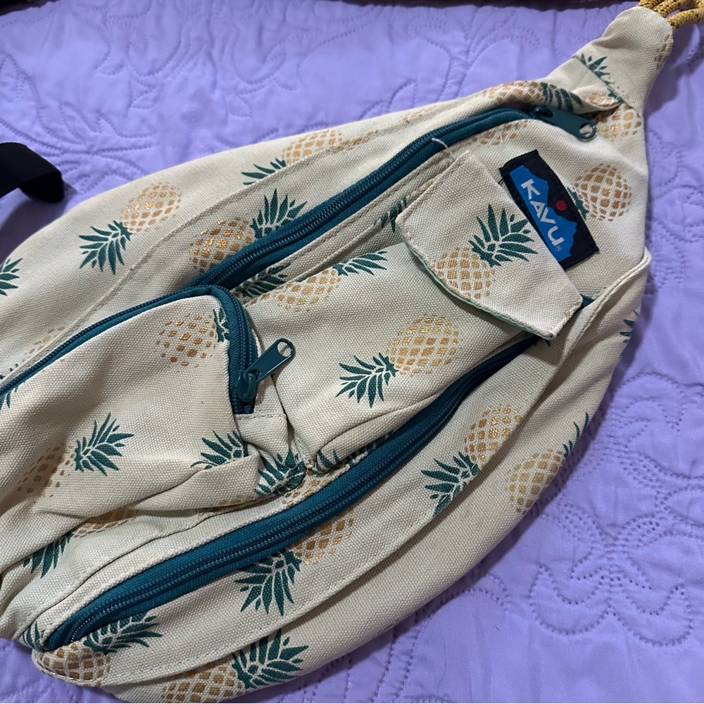 KAVU Pineapple Print Sling Crossbody Bag - Picture 2 of 6
